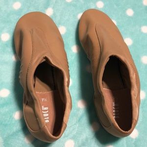 7 1/2 Tan Jazz Shoes